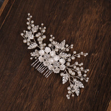 Cargar imagen en el visor de la galería, Pearl Leaf Hair Comb Wedding Hair Accessories Bride Hair Ornament For Women Bridal Hair Jewelry Crystal Hair Comb Hairband Gift