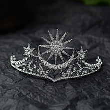 Laden Sie das Bild in den Galerie-Viewer, Baroque Star Crown Crystal Bridal Tiaras Rhinestone Pageant Diadem Bride Star Headdress Wedding Hair Accessories Tiara De Noiva