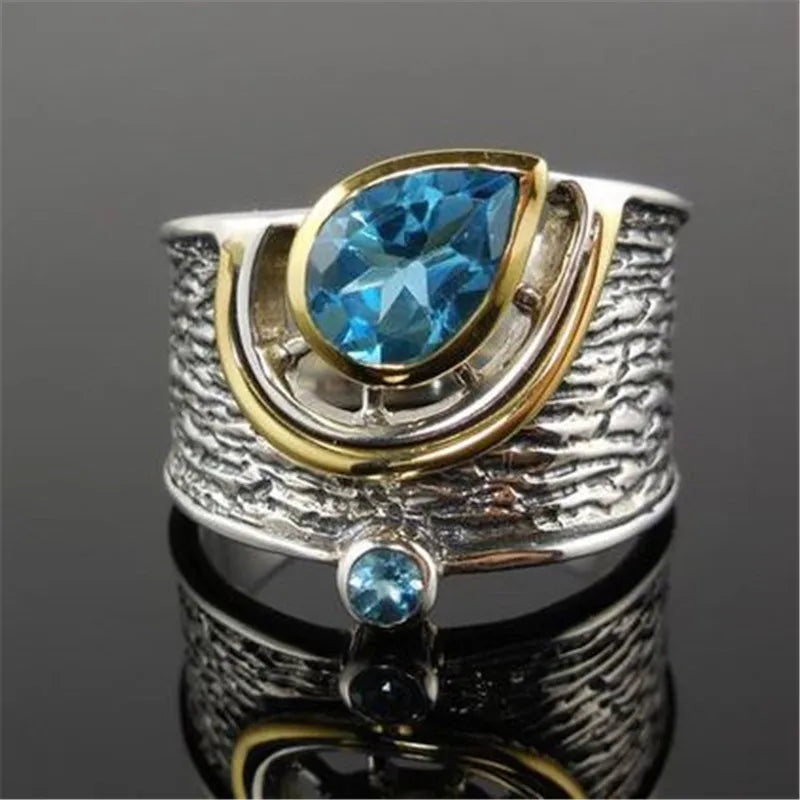 New Vintage Design Women Finger Rings Cocktail Party Ring Blue Water Drop Stone Noble Retro Large Accessories Ring Anillo