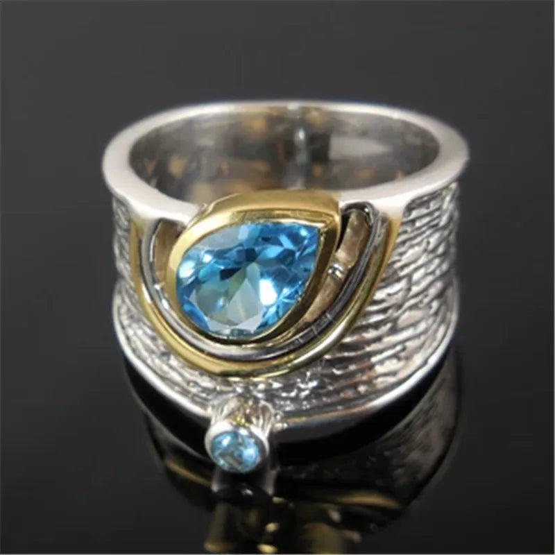 New Vintage Design Women Finger Rings Cocktail Party Ring Blue Water Drop Stone Noble Retro Large Accessories Ring Anillo