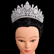 Laden Sie das Bild in den Galerie-Viewer, Princess Crown Classic Design Elegant Wedding Bridal Hair Jewelry Tiaras And Crowns Women Zircon BC5069 Corona Princesa