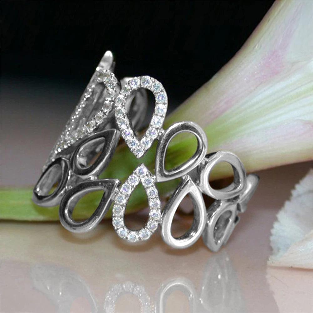 New Fashion Hollow Out Water Drop Linked Women Finger Ring Silver Color CZ Stylish Versatile Female Party Daily Wear Ring