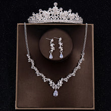 Cargar imagen en el visor de la galería, Baroque Crystal Tiara Crown Necklace Earring Set For Women Bride Rhinestone Bridal Jewelry Set Wedding Jewelry Accessories Set