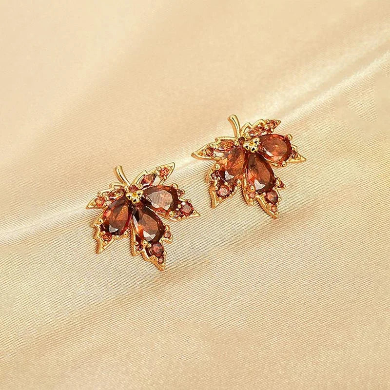 Dainty Maple Leaves Shaped Stud Earrings with Cubic Zirconia Versatile Daily Lady Engagement Jewelry Chic Accessories Hot