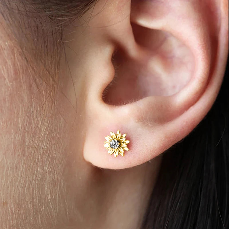 Dainty Flower Stud Earrings White/Golden Color Fancy Ear Accessories for Women Daily Wear Girls Gift Statement Jewelry