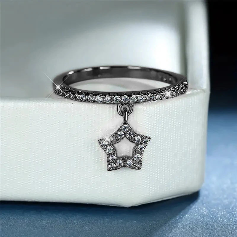 Stylish Star Pendant Ring Female Fashion Everyday Jewelry Chic Bright Zirconia Finger Accessories for Engagement Ceremony