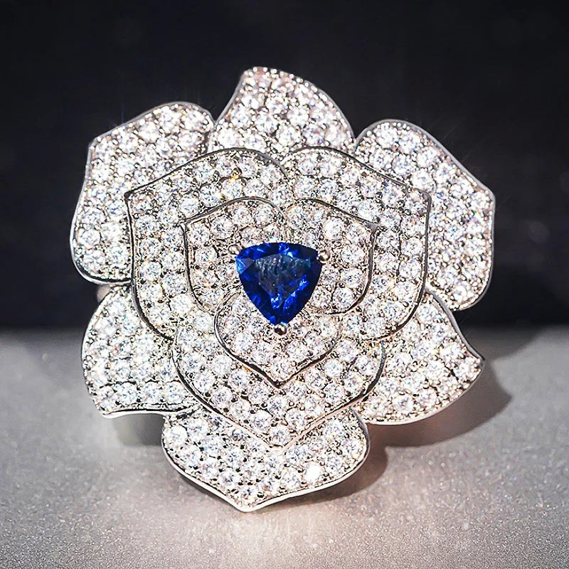 Sparkling Flower Rings with Triangular Blue Cubic Zirconia New Luxury Trendy Women Accessories for Wedding Party Jewelry