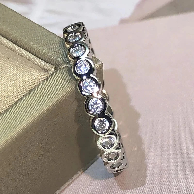 Silver Color Women Thin Rings with Round CZ Stone Simple Exquisite Girl Finger-rings Daily Wear Fashion Versatile Jewelry