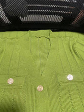 Cargar imagen en el visor de la galería, 2024 Spring French Fashion Green Knitted Mid length Dress Women V Neck B Button Single Breasted Ruffles Slim Sweater Party Dress