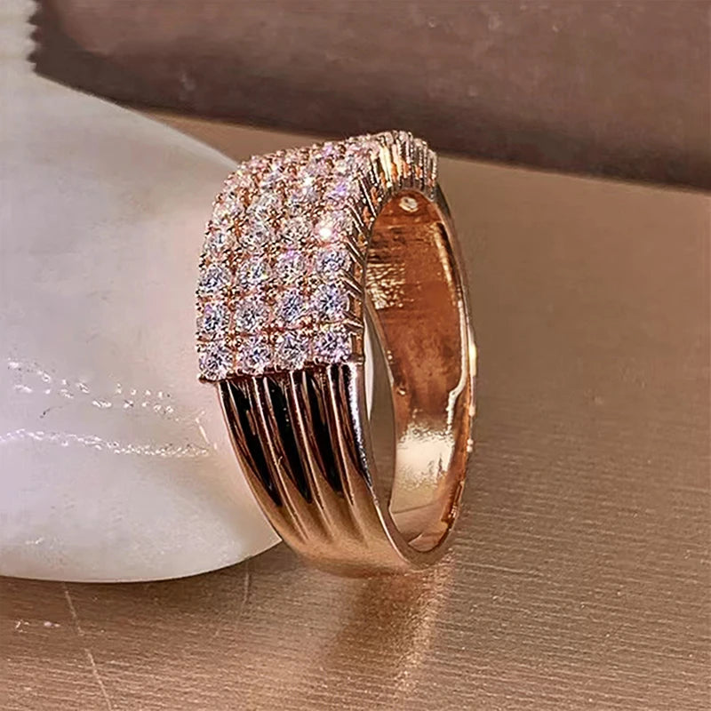 Rose Gold Color Finger Ring Female Engagement Party Jewelry Luxury Lady Shining Accessories for Anniversary