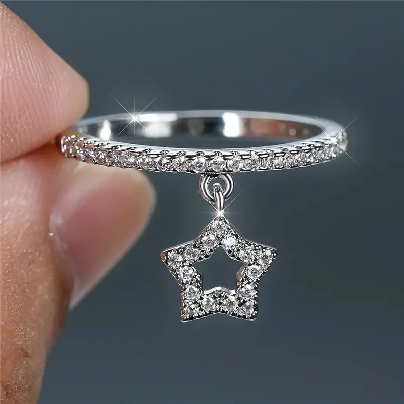 Stylish Star Pendant Ring Female Fashion Everyday Jewelry Chic Bright Zirconia Finger Accessories for Engagement Ceremony