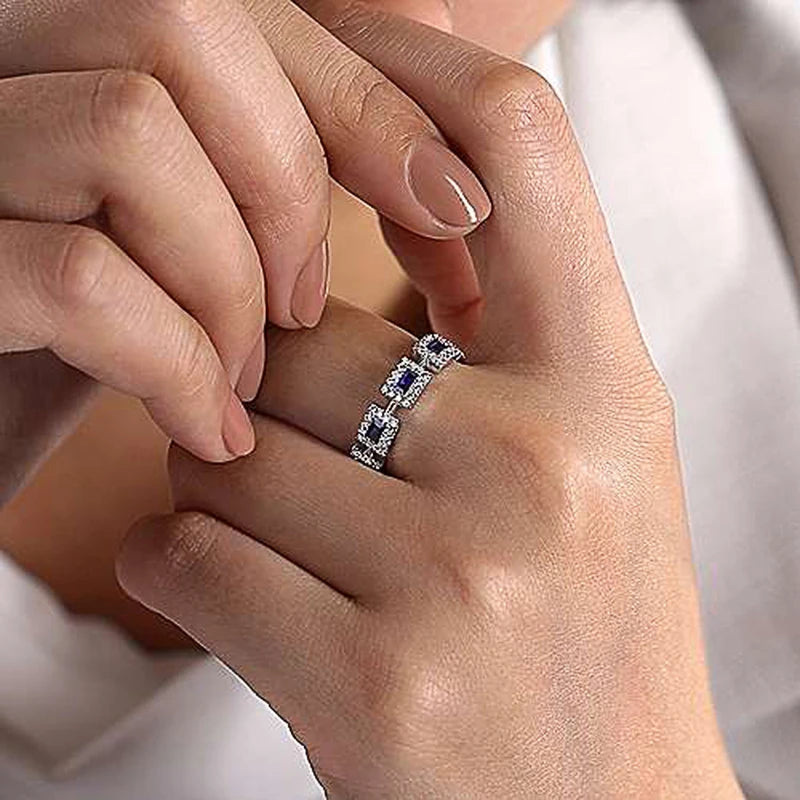 Sparkling White/Blue CZ Finger Ring for Women Geometric Shaped Fashion Luxury Female Rings Exquisite Wedding Band Jewelry