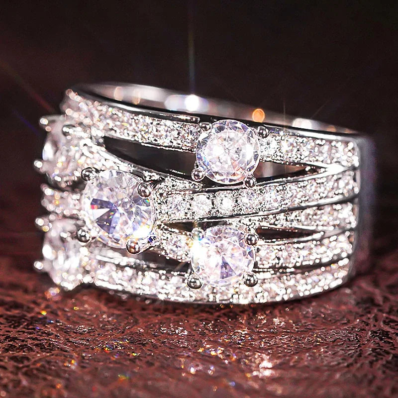 Modern Fashion Women Rings with Sparkling Crystal Cubic Zirconia Gorgeous Lady Rings for Wedding Engagement Party Jewelry - EUFASHIONBAGS