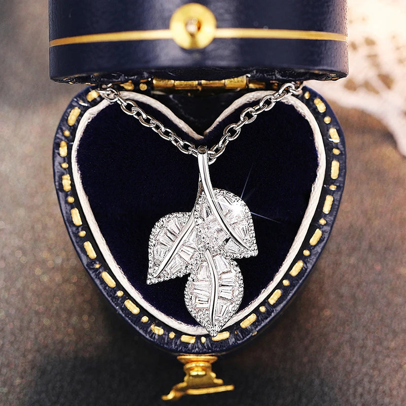 Chic Leaves Design Pendant Necklace for Women Sparkling Bridal Wedding Necklace Crystal Cubic Zirconia New Trendy Jewelry