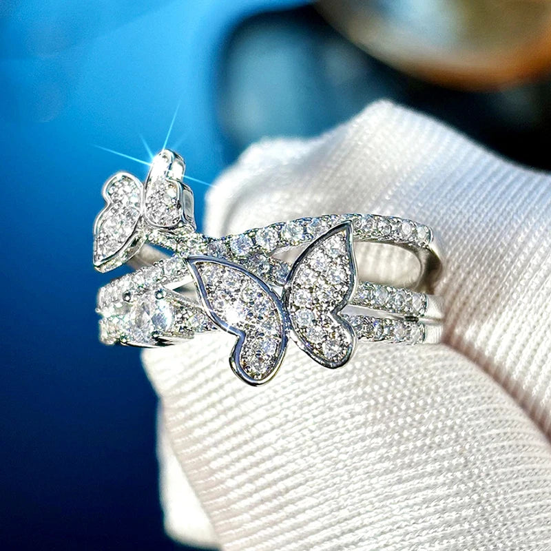 Double Butterfly Rings for Women Noble Bling Bling Sweet Finger Accessory Chic Charms Romantic Wedding Jewelry