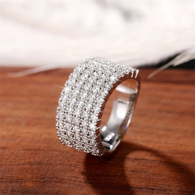 New Trendy Women Rings with White CZ Stone Modern Fashion Engagement Wedding Bands Accessories Versatile Female Jewelry