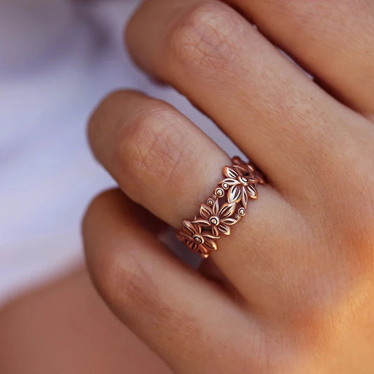 Rose Gold Color Flower Finger Rings for Women Romantic Wedding Party Finger Accessories Birthday Gift Statement Jewelry