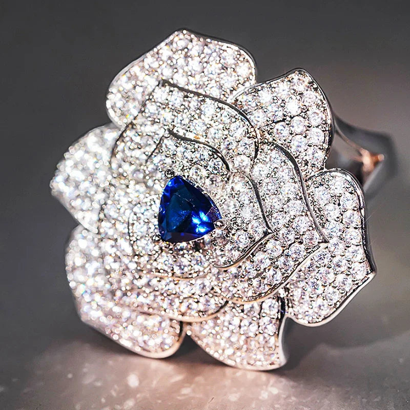 Sparkling Flower Rings with Triangular Blue Cubic Zirconia New Luxury Trendy Women Accessories for Wedding Party Jewelry