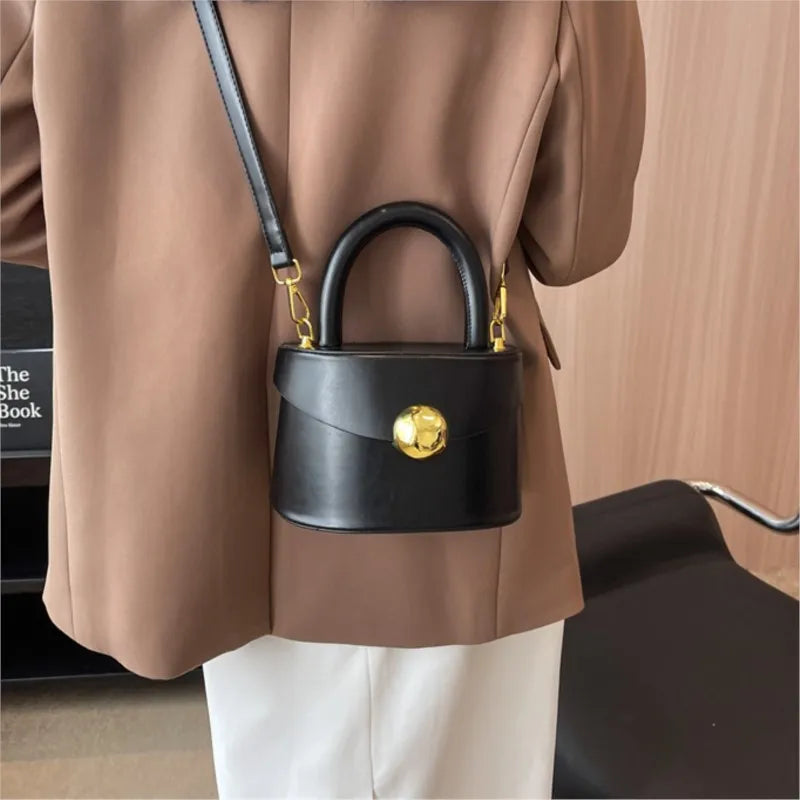 Vintage Black Messenger Bag Women Retro Leather Handle Bucket Bag Purse Fashion Versatile Crossbody Bags Bolsos