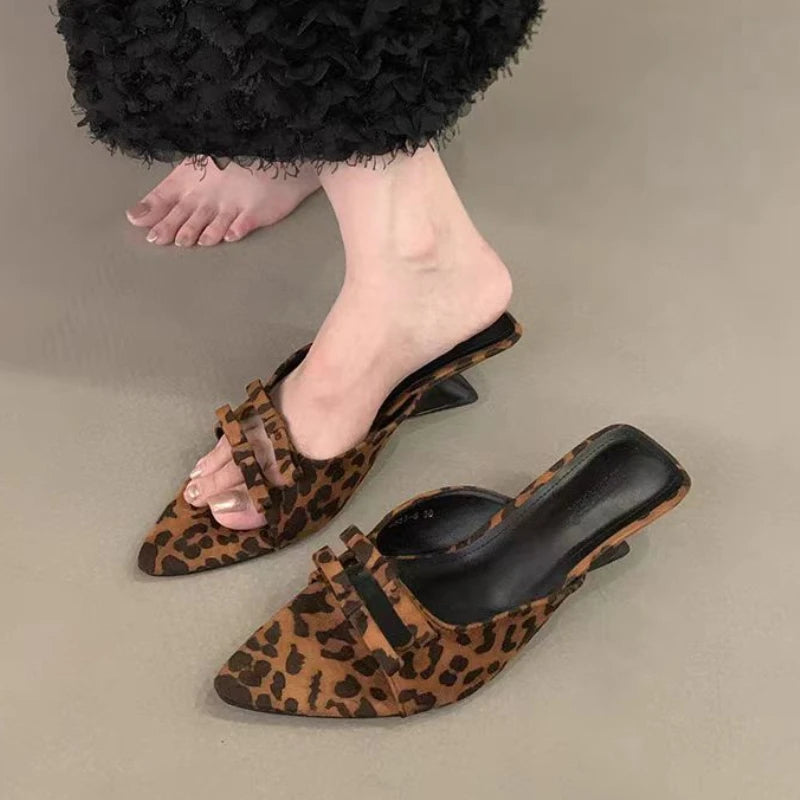 Wedge Designer Slippers Women Leopard Pointed Toe Slides Comfy Summer New 2025 Brand High Heeled Sandals Women Zapatos De Mujer