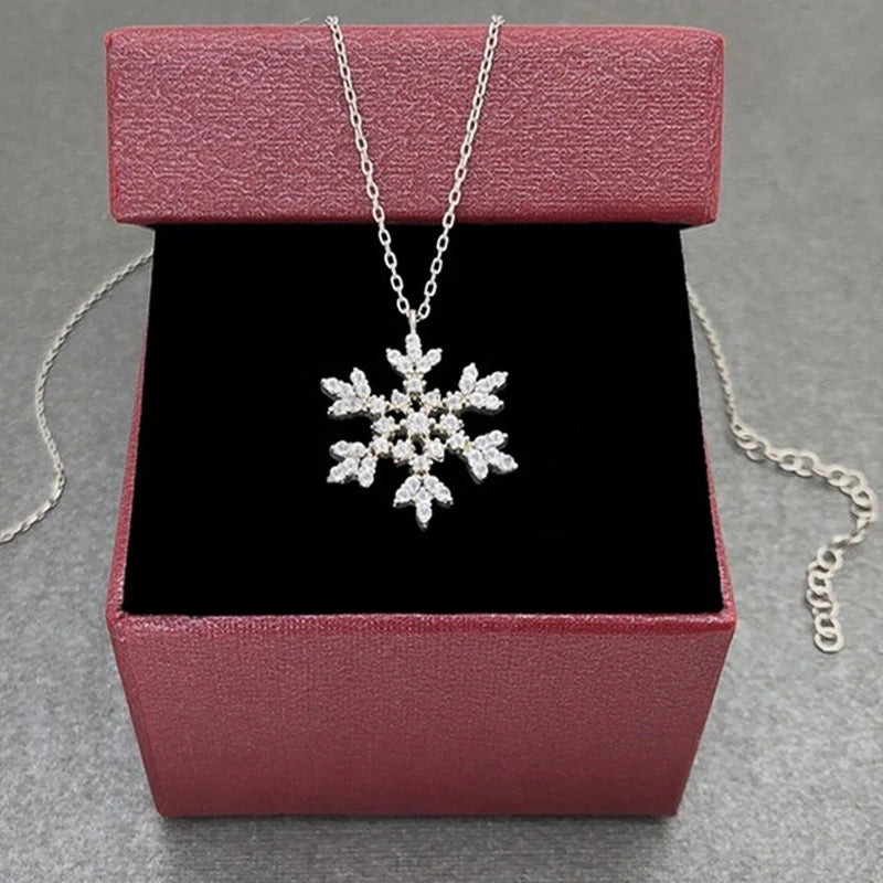 Luxury Snowflake Pendant Necklace Lady Silver Color Bright Zirconia Accessories for Winter Party Female Delicate Jewelry