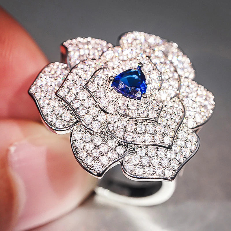 Sparkling Flower Rings with Triangular Blue Cubic Zirconia New Luxury Trendy Women Accessories for Wedding Party Jewelry