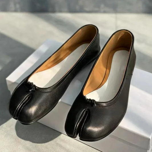 Designer Split Toe Flat Loafers Ninjas Soft Sole Casual Mule Shoe 2024 Fall Retro Comforts Mary Jane Pumps Fashions Ballet Shoes