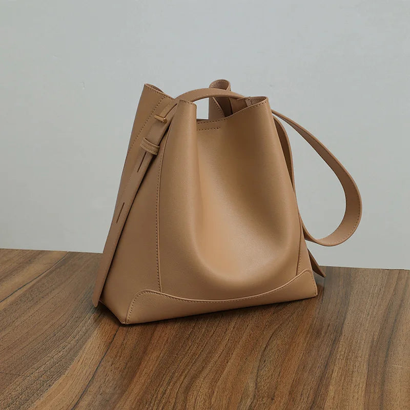 Cowhide Women's Shoulder Bag Fashion Trend Luxury Designer Bucket Bags Large Genuine Leather Women Crossbody Bags