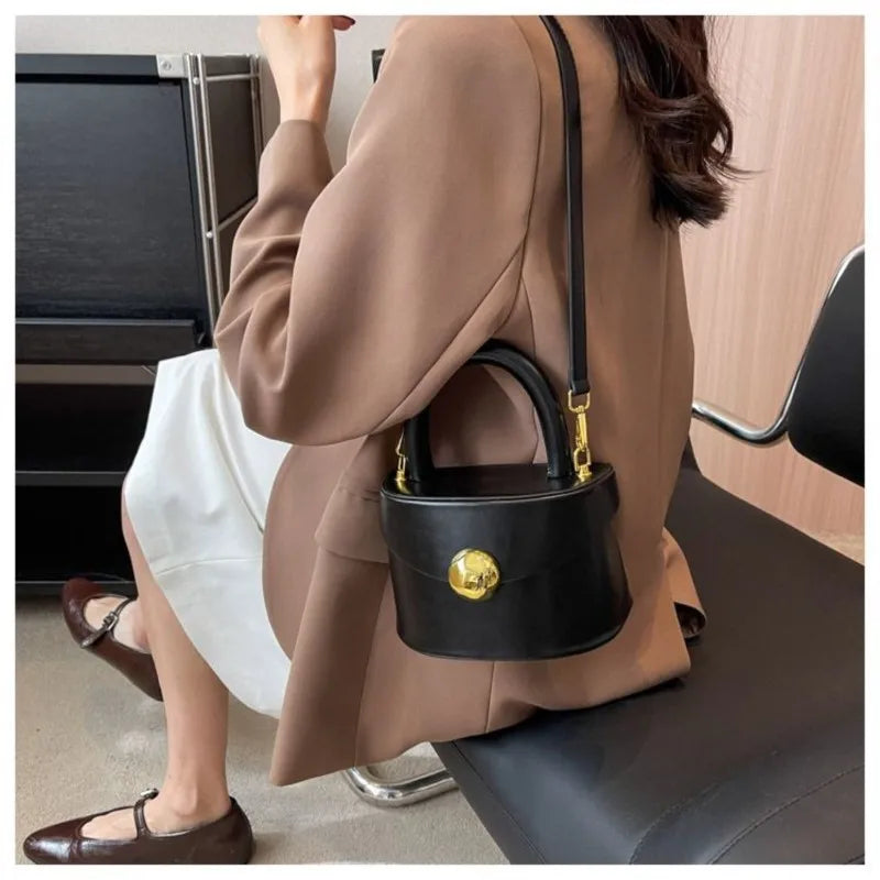 Vintage Black Messenger Bag Women Retro Leather Handle Bucket Bag Purse Fashion Versatile Crossbody Bags Bolsos - EUFASHIONBAGS