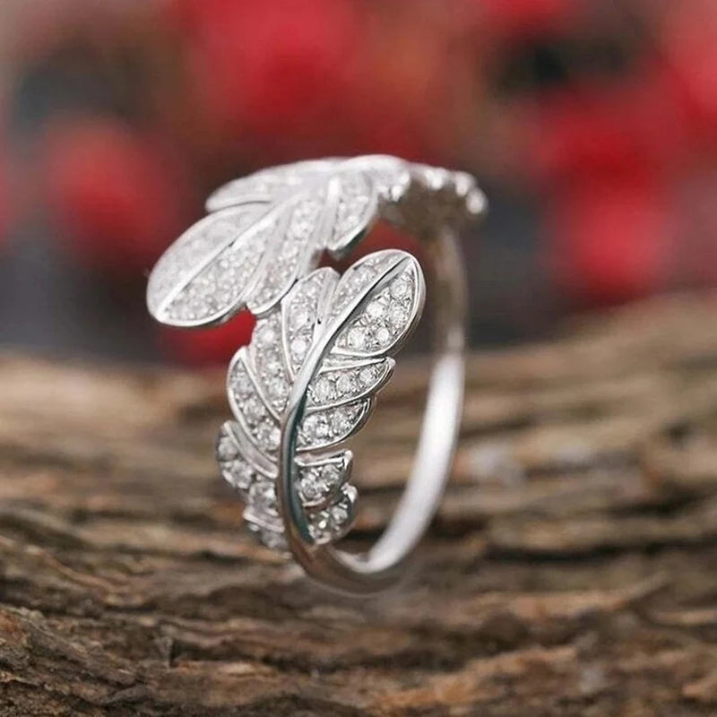 Leaf-shaped Finger Ring Silver Color Paved Brilliant CZ Stone Exquisite Women Accessories Wedding Party Fashion Jewelry