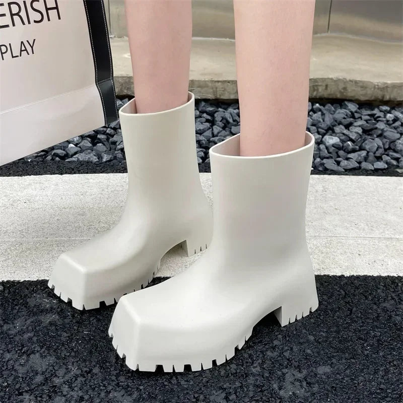 Brand Designer Rain Boots Women Waterproof Non-slip Short Boot Female Fashion Street Style Platform Boots Women Zapatos De Mujer