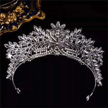 Cargar imagen en el visor de la galería, Luxury Floral Crystal Flower Bridal Tiaras Crown Rhinestone Pageant Diadem Collares CZ Crowns Headpiece Wedding Hair Accessories