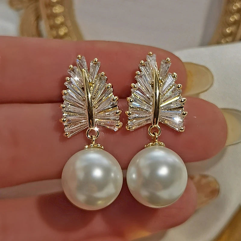 Fancy Leaf Design Imitation Pearl Dangle Earrings Women Temperament Wedding Earrings Girl Gift New Fashion Jewelry - EUFASHIONBAGS