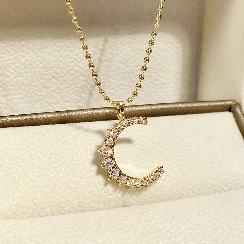 Shining Moon Pendant Necklace Lady Engagement Jewelry Fashion Luxury Gold Color Bright Zirconia Accessories for Wedding