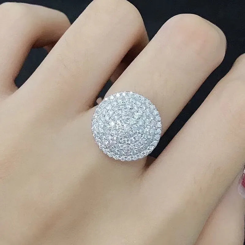 Sparkling CZ Women Rings Round Shaped Fashion Versatile Lady's Jewelry Full Bling Iced Out Wedding Engagement Accessories