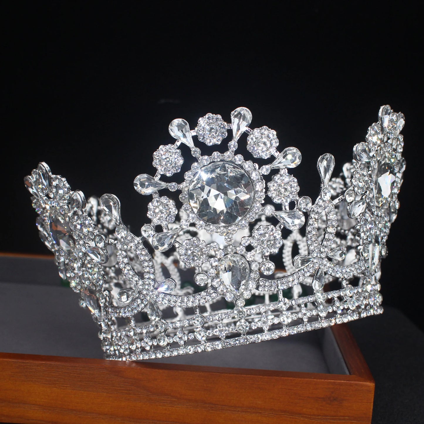 Full Crystal Queen Tiaras and Crowns Wedding Bridal Hair Jewelry Accessories For Women Pageant Diadem Bride Hair Ornaments - EUFASHIONBAGS