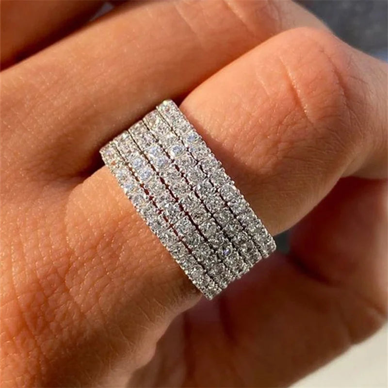 New Trendy Women Rings with White CZ Stone Modern Fashion Engagement Wedding Bands Accessories Versatile Female Jewelry