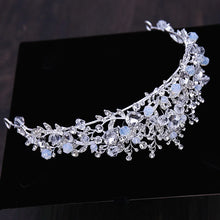 Cargar imagen en el visor de la galería, Luxury Crystal Heart Wedding Jewelry Sets Rhinestone Crown Tiara Choker Necklace Earrings Bridal Dubai African Beads Jewelry Set