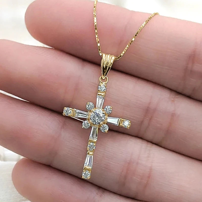 Fashionable Cross Pendant Necklace for Women Brilliant Cubic Zirconia Luxury Wedding Accessories Exquisite Girls Jewelry