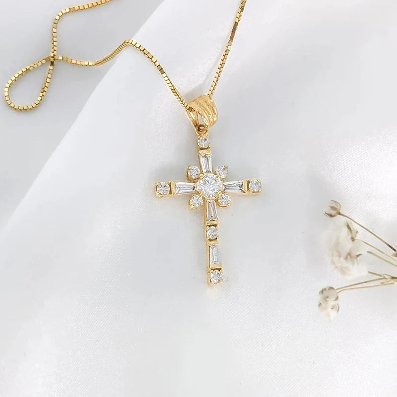 Fashionable Cross Pendant Necklace for Women Brilliant Cubic Zirconia Luxury Wedding Accessories Exquisite Girls Jewelry