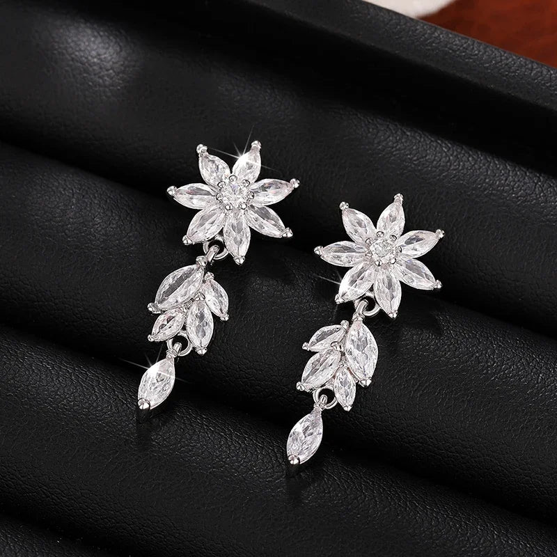 Sparkling Cubic Zirconia Dangle Earrings Women Aesthetic Flower Design Luxury Bridal Wedding Earrings New Fashion Jewelry