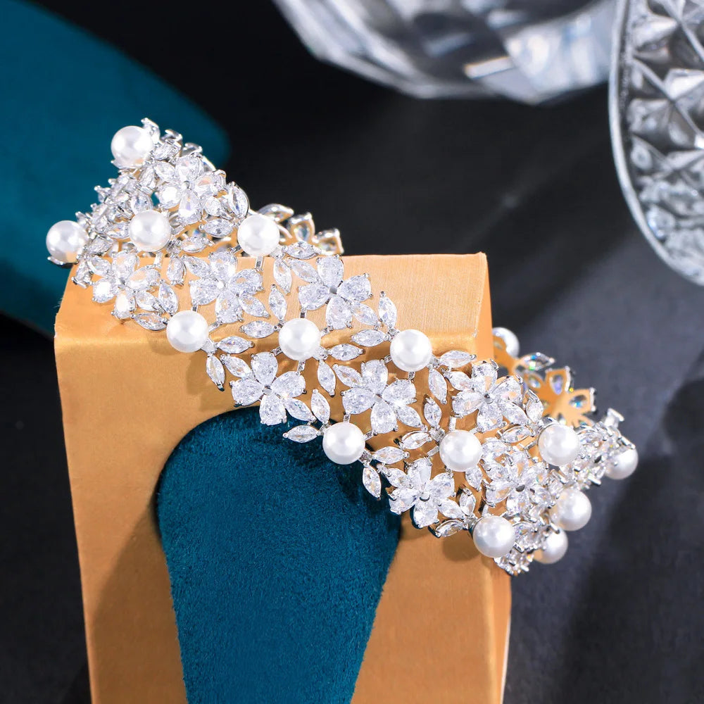 Chunky White Cluster Cubic Zircon Flower Big Bridal Pearl Bracelets for Wedding Engagement Party Jewelry Gifts