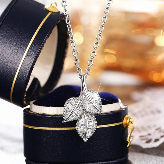 Chic Leaves Design Pendant Necklace for Women Sparkling Bridal Wedding Necklace Crystal Cubic Zirconia New Trendy Jewelry