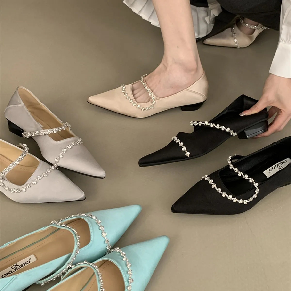 Rhinestone Chain Designer Women Shoes Pointed Toe Dress Shoes Female Low Heel Comfort Footwear Women Zapatos De Mujer