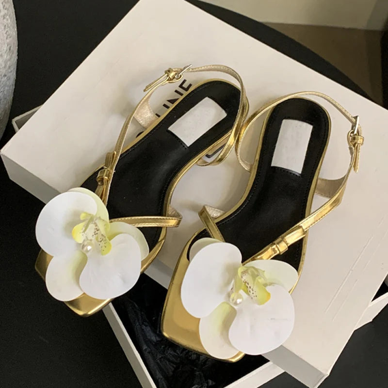 Roman Style Gold White Sandal For Women 2025 Summer Fashion Flowers Clip Toe Back Buckle Strap Shoes Flat Sandalias