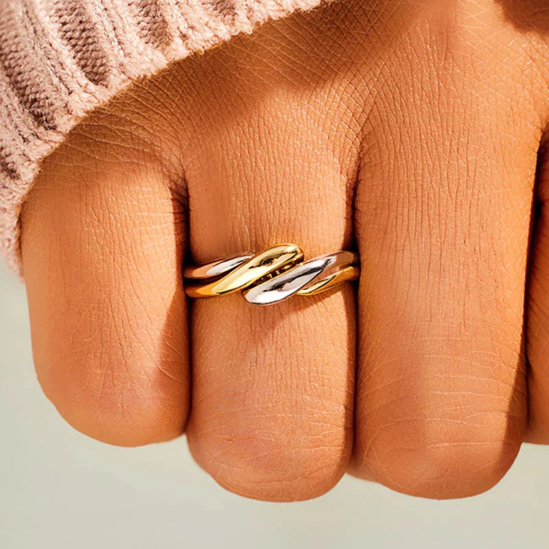 Trendy Two Tone Twist Finger Ring for Women Modern Fashion Female Metal Rings Daily Wear Versatile Accessories Jewelry