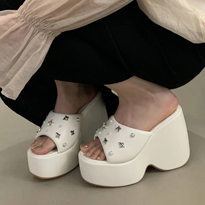 High Quality Cozy Soft Leather Wedges Heels Platform Slipper Women Fashion Metal Rivets Designer Sandal Female Party Shoes