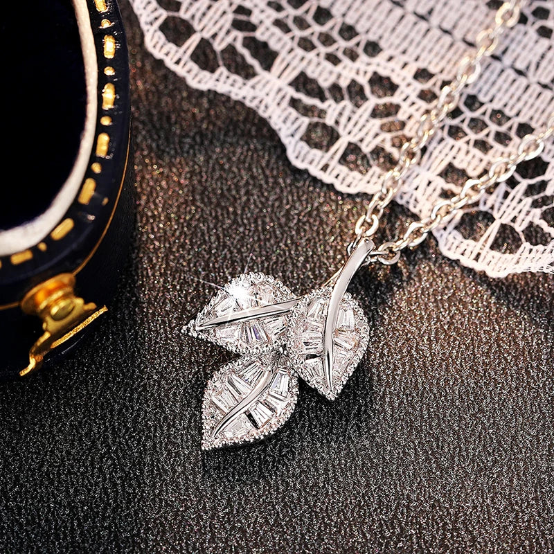 Chic Leaves Design Pendant Necklace for Women Sparkling Bridal Wedding Necklace Crystal Cubic Zirconia New Trendy Jewelry