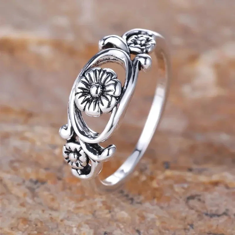 Vintage Hollow-out Flower Design Rings for Women Finger Accessory Graceful Engagement Wedding Jewelry - EUFASHIONBAGS