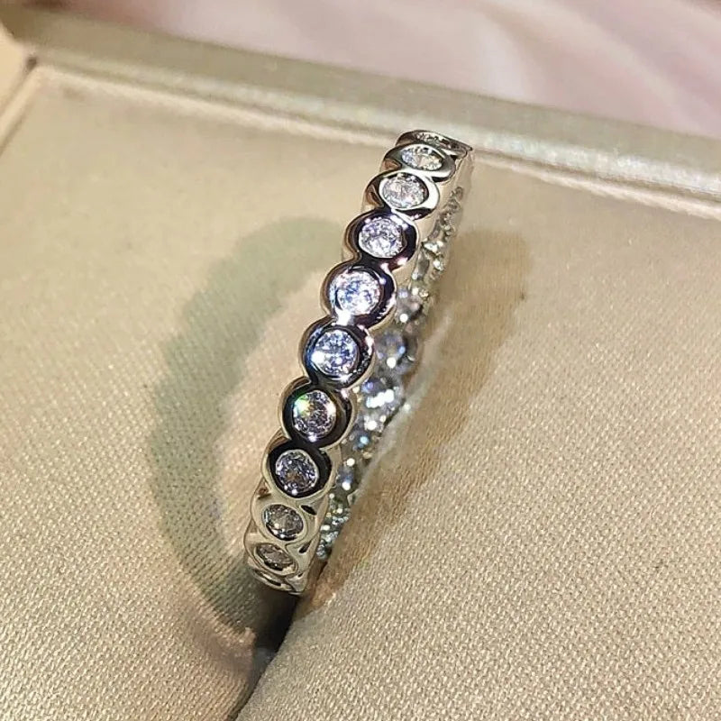 Silver Color Women Thin Rings with Round CZ Stone Simple Exquisite Girl Finger-rings Daily Wear Fashion Versatile Jewelry